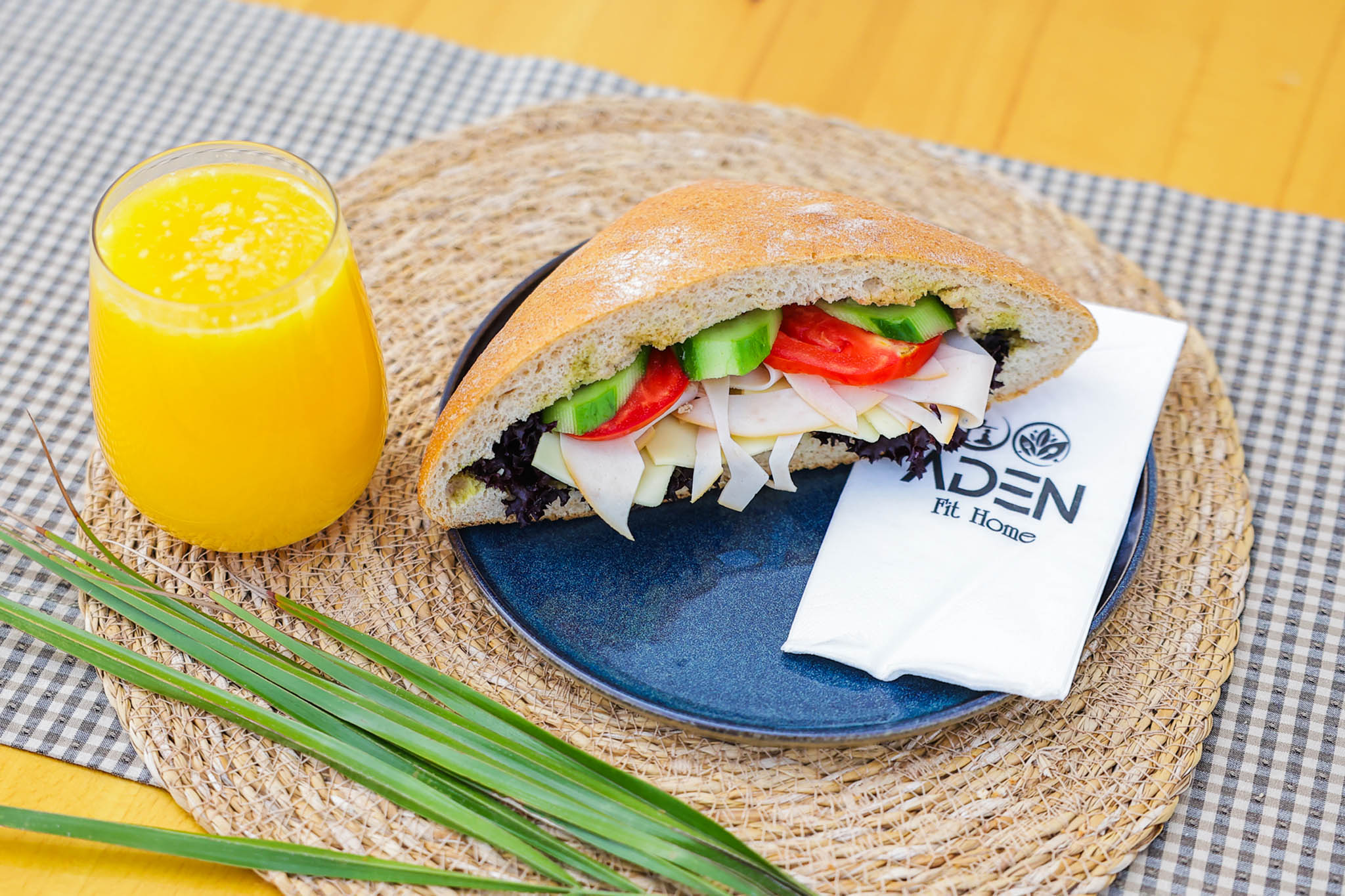 CİABATTA EKMEKLİ HİNDİ FÜME SANDVİÇ